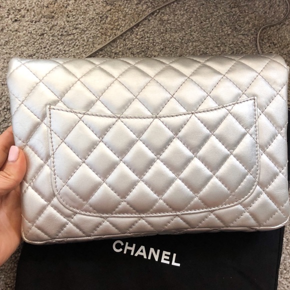Authentic Chanel Reissue Clutch With Chain Flap - Picture 2 of 8